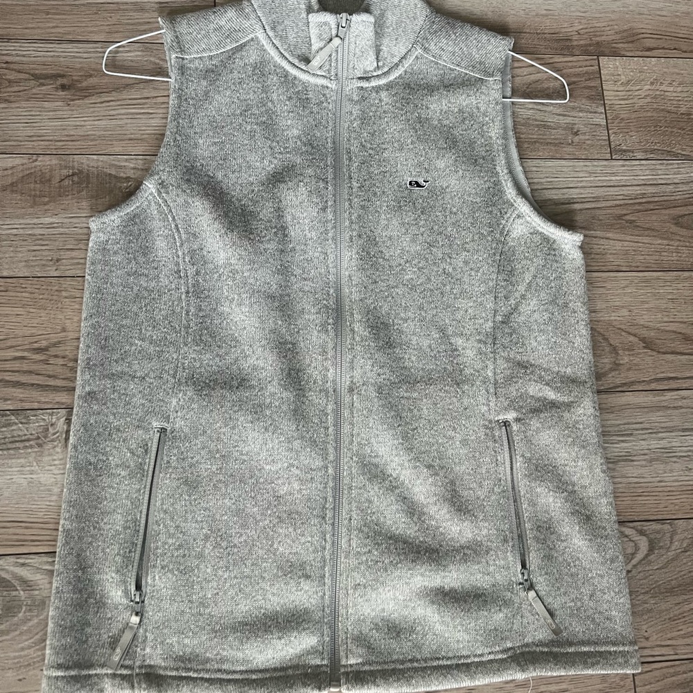 Vineyard vines vest